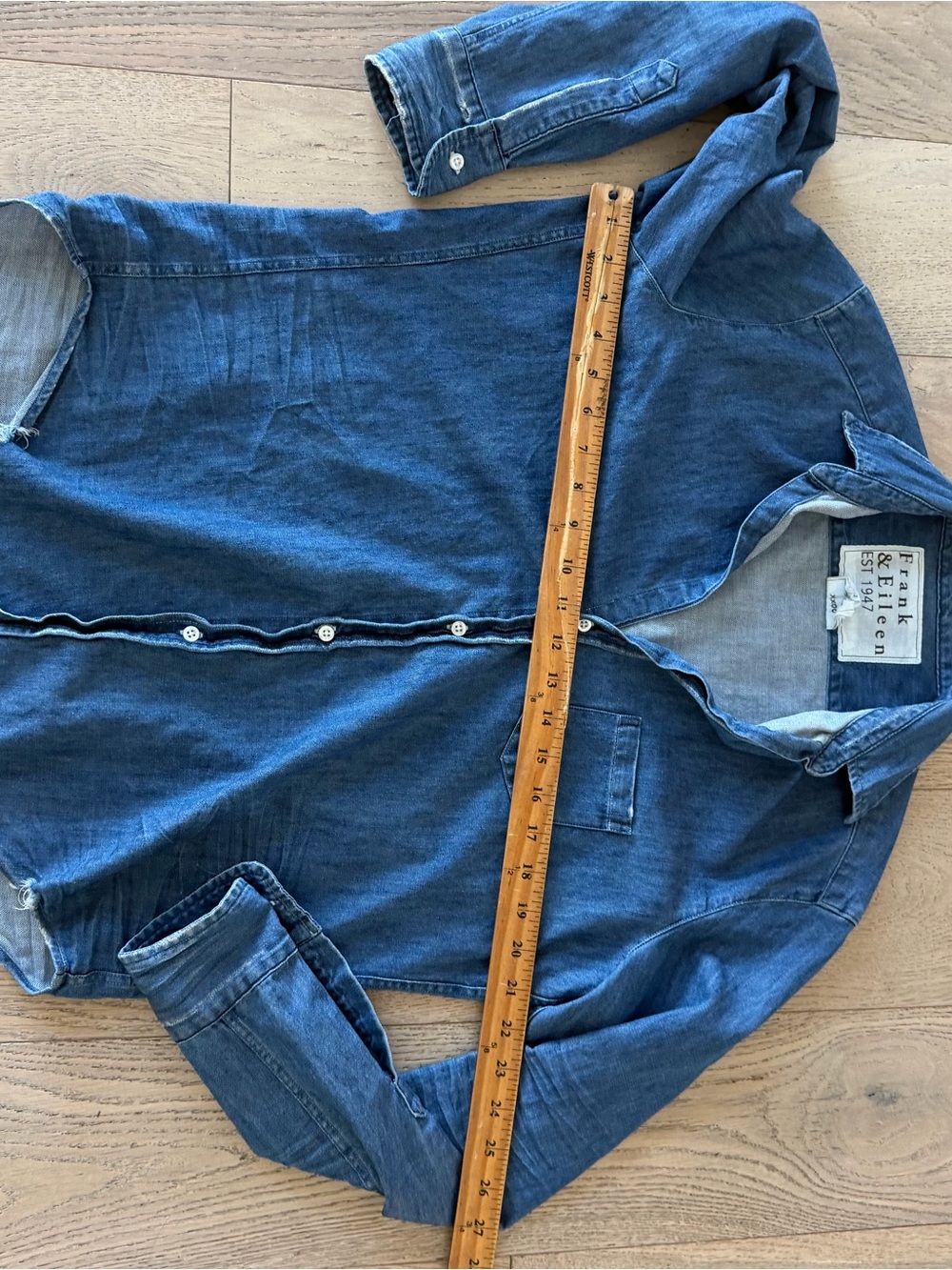 Frank & Eileen Eileen Signature Italian Cotton Denim Button-Down Shirt Size XS - Picture 6 of 7